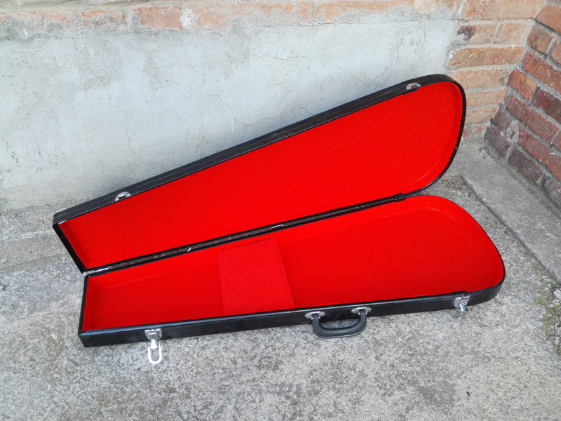 funda instrumento musica carton negro terciopelo rojo 8.5x102x36.5 1u